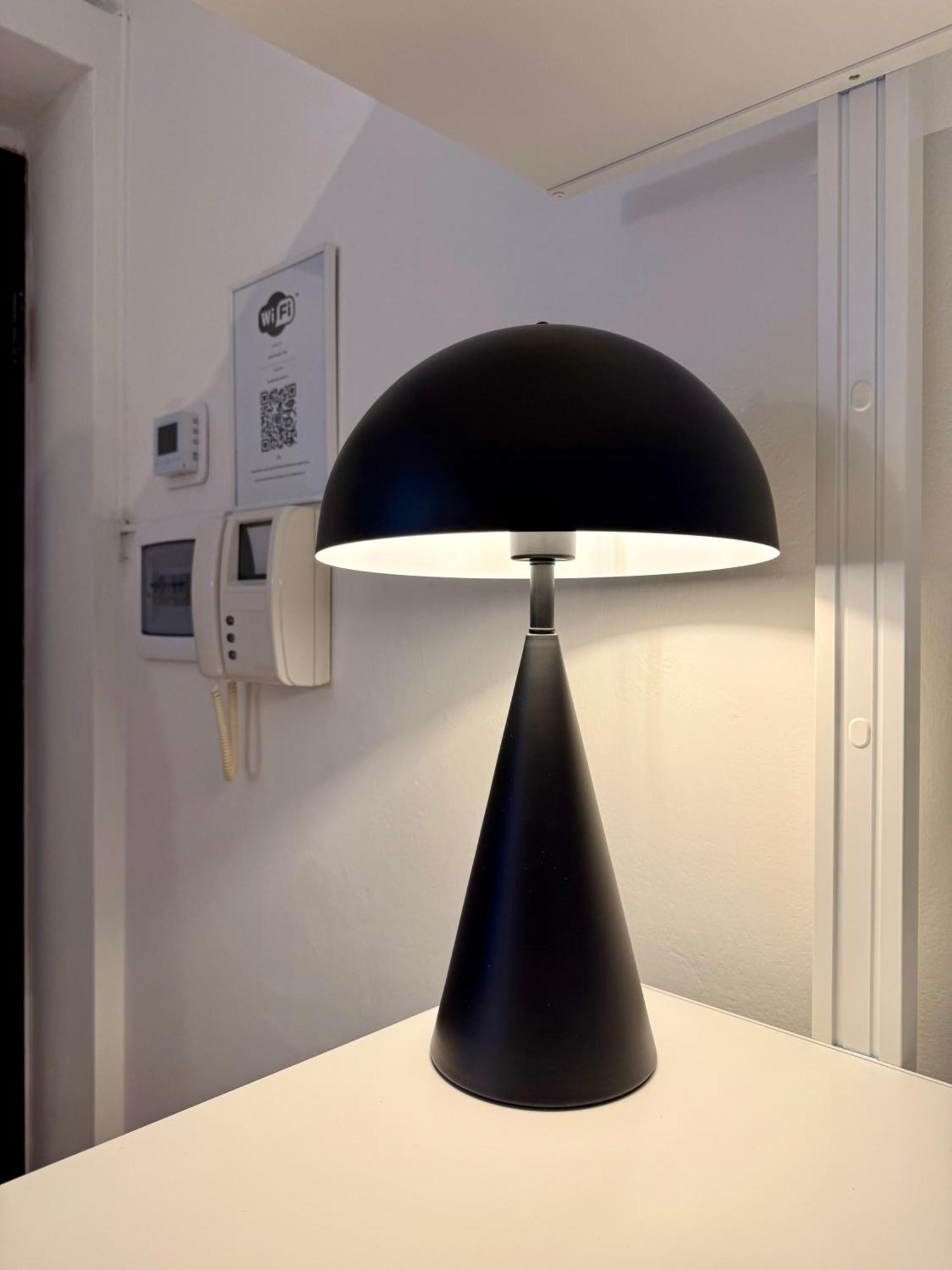 Naviglio - Eleganza E Relax A 2 Min Dalla M4 E Dai Navigli Apartment *
