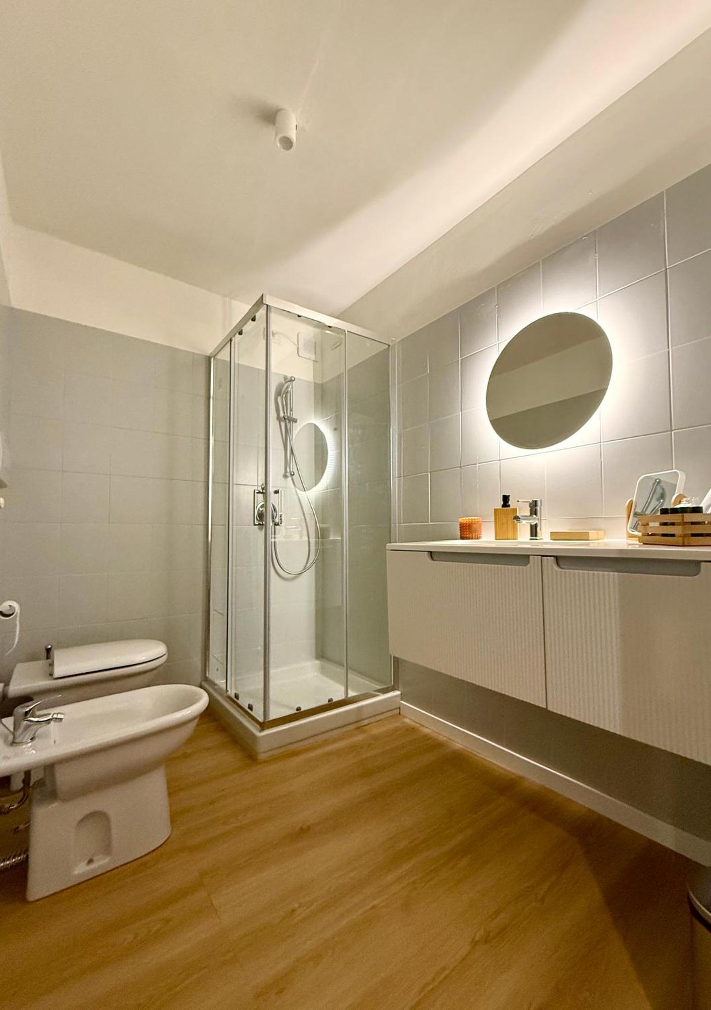 Naviglio - Eleganza E Relax A 2 Min Dalla M4 E Dai Navigli Apartment Milan